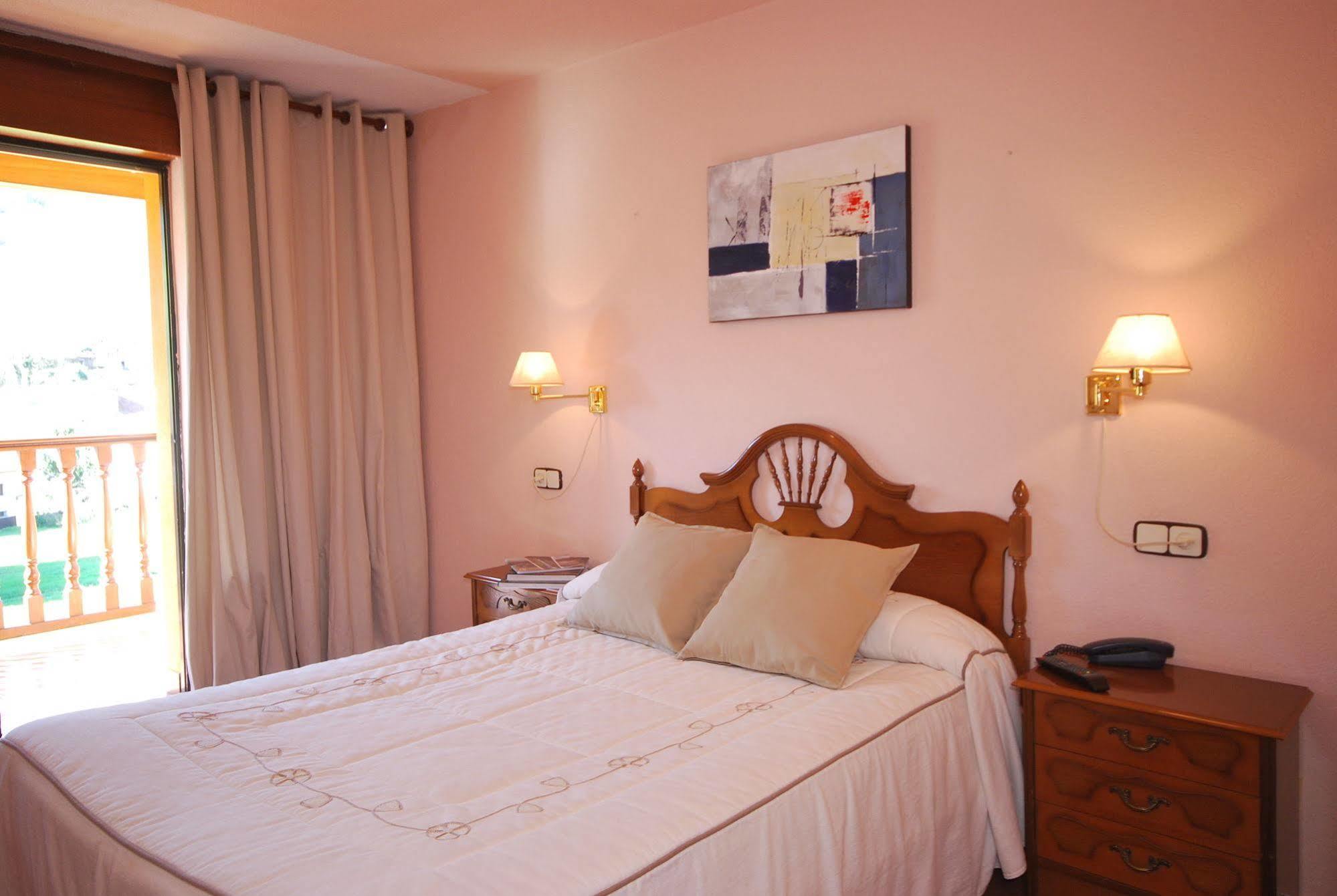 Hotel Principado De Europa Arenas De Cabrales Ngoại thất bức ảnh