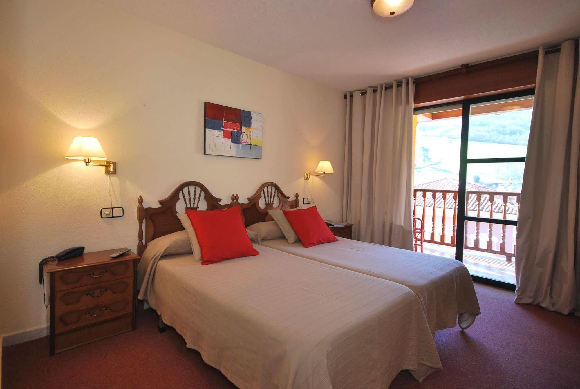Hotel Principado De Europa Arenas De Cabrales Ngoại thất bức ảnh