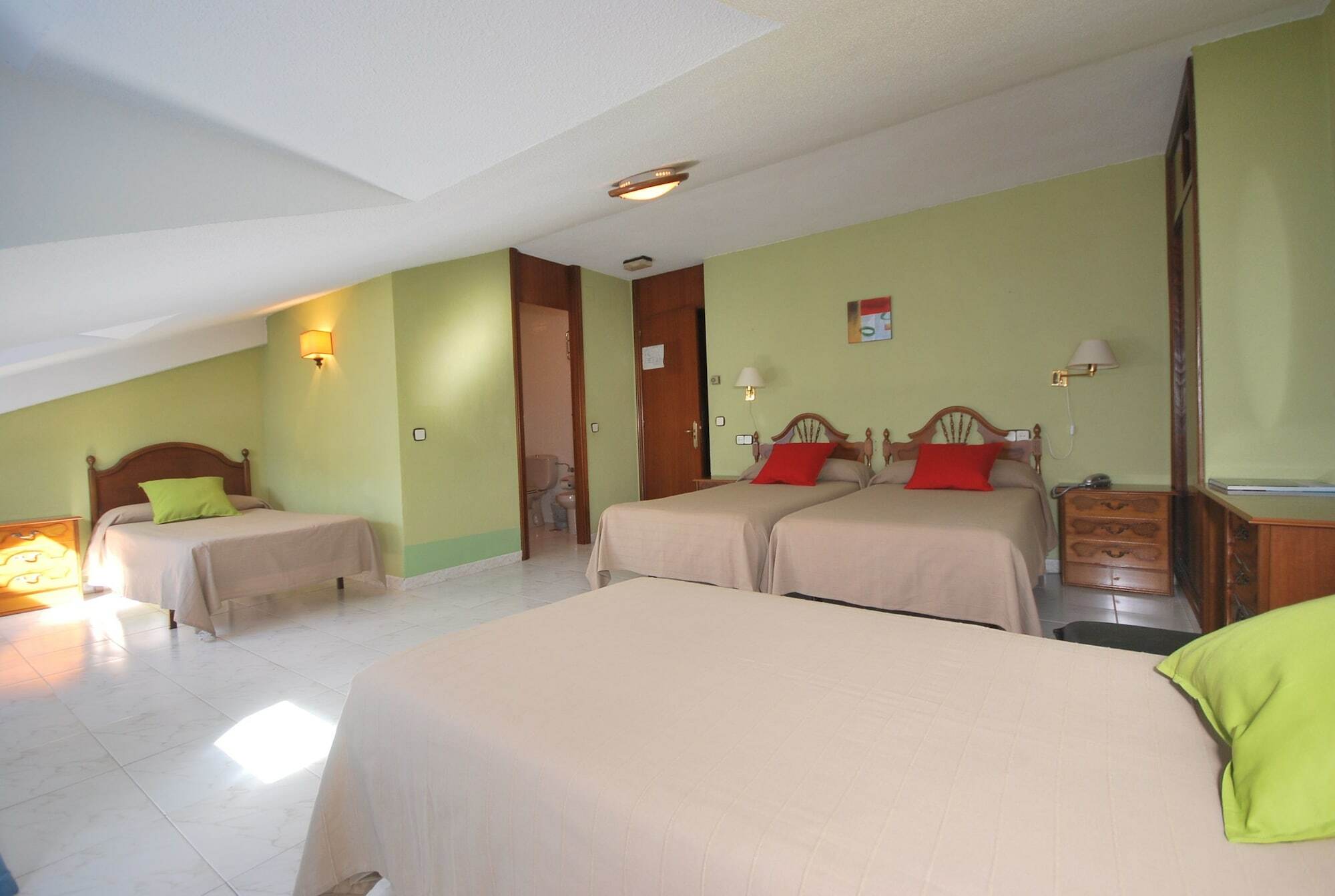 Hotel Principado De Europa Arenas De Cabrales Ngoại thất bức ảnh