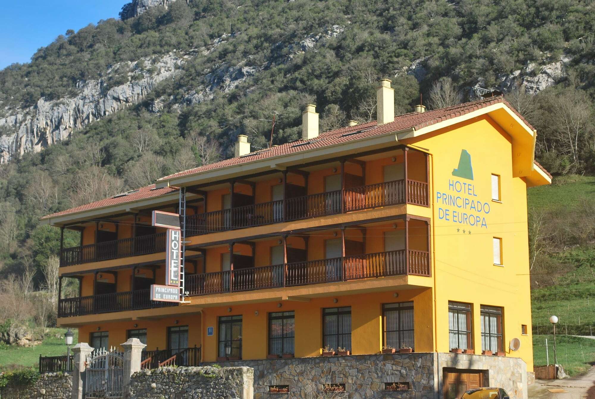 Hotel Principado De Europa Arenas De Cabrales Ngoại thất bức ảnh
